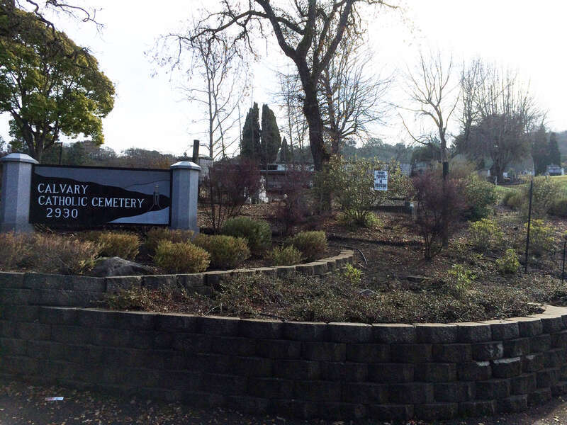 sign and eastern edge of entrance to Santa Rosa Cavalry Catholic Cemetery