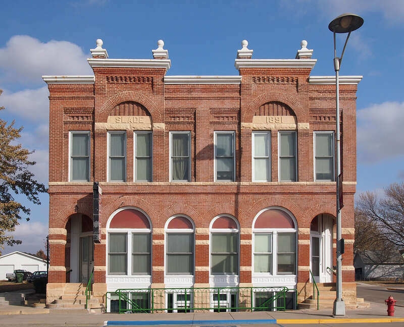 Slade Hotel, 116 2nd St E, Adrian, Minnesota, USA.  Viewed from the west.  





This is an image of a place or building that is listed on the National Register of Historic Places in the United States of America. Its reference number is 75000999.