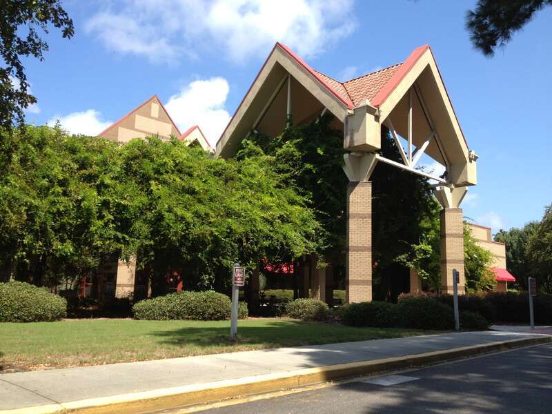 The Mall at Shelter Cove