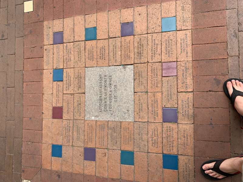 These are the people and notable people who worked there or ate there like Elvis Presley.