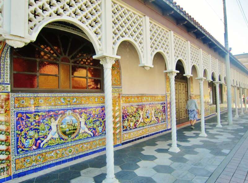 Tous les styles se côtoient à Ybor City, Tampa, Florida Where every style can be seen