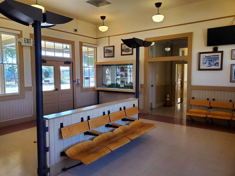 The waiting room at Lodi station in November 2024