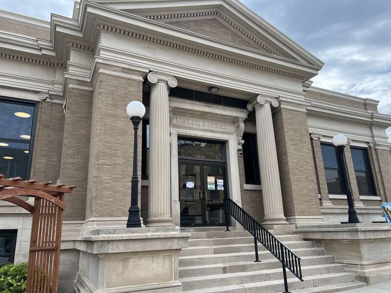 Watertown Public Library