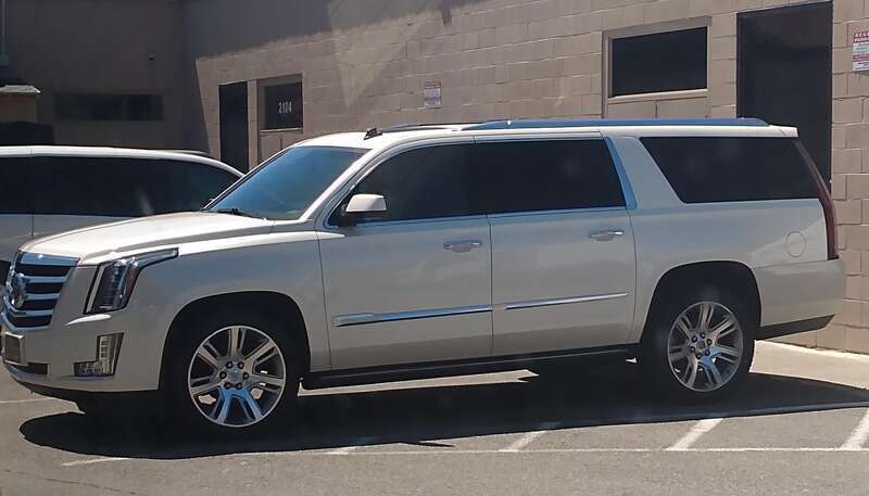 Cadillac Escalade ESV Premium