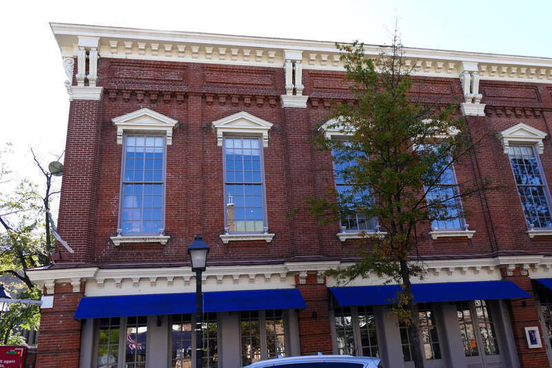 Old building at King Street x S Union Street - Alexandria, Virginia, USA, 27.10.2017