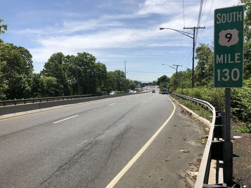 View south along U.S. Route 9 and New Jersey State Route 35 at Washington Road in South Amboy, Middlesex County, New Jersey