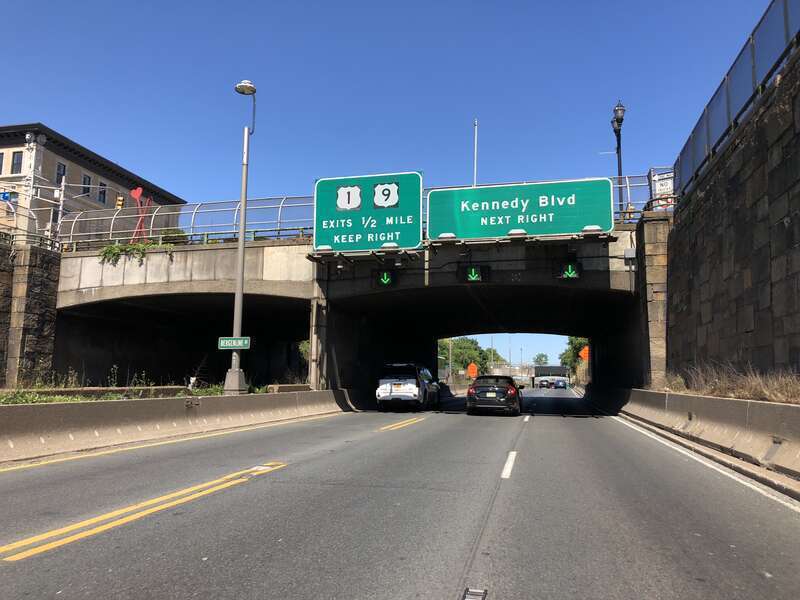 View west along New Jersey State Route 495 (Lincoln Tunnel Approach) just east of the exit for Kennedy Boulevard in Union City, Hudson County, New Jersey
