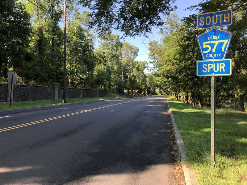 View south along Essex County Route 577 Spur (Prospect Avenue) at New Jersey State Route 10 and Essex County Route 577 (Mount Pleasant Avenue) in West Orange Township, Essex County, New Jersey