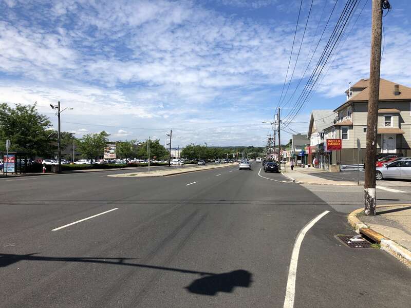 View west along New Jersey State Route 4 (Broadway) at Elizabeth Avenue in Elmwood Park, Bergen County, New Jersey