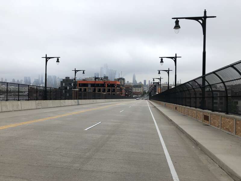 View east along Hudson County Route 670 (14th Street Viaduct) between Hudson County Route 683 (South Wing Viaduct) and Willow Avenue in Hoboken, Hudson County, New Jersey
