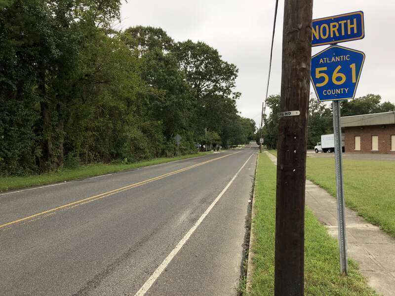 View north along Atlantic County Route 561 (Moss Mill Road) just north of Atlantic County Route 640 (Mays Landing-De Casta Road) in Hammonton, Atlantic County, New Jersey