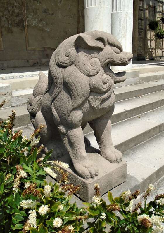 Untermyer Park and Gardens is a historic 43-acre (17 ha) city public park, located in Yonkers, New York in Westchester County, just north of New York City.  The park is a remnant of Samuel J. Untermyer's 150-acre (61 ha) estate &quot;Greystone&quot;.  The park