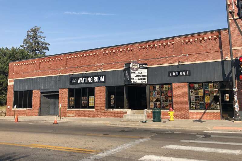Williams Brother Garage. This one-story, one-part brick commercial building was constructed along with the Post Block.