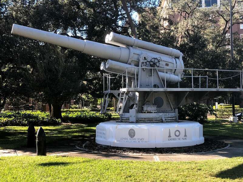 Spanish-American War Memorial, Plant Park, University of Tampa, Tampa, Florida. 8-inch M1888MIA1 #32 Watervliet, railroad gun originally from Battery Bowyer, Fort Morgan, Alabama.