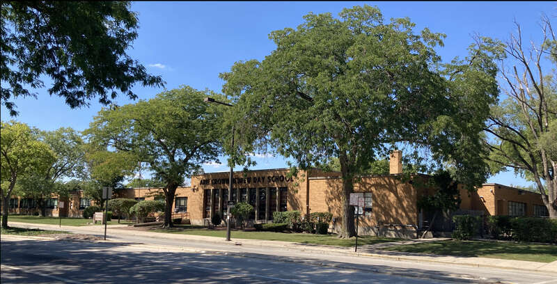 Arie Crown Hebrew Day School, Skokie