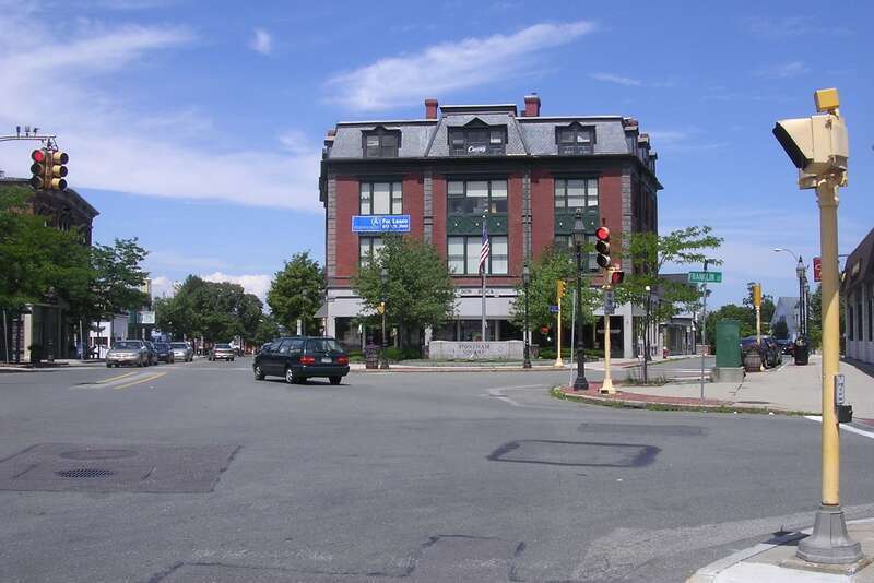 Dow Block, Stoneham Massachusetts





This is an image of a place or building that is listed on the National Register of Historic Places in the United States of America. Its reference number is 84002570.