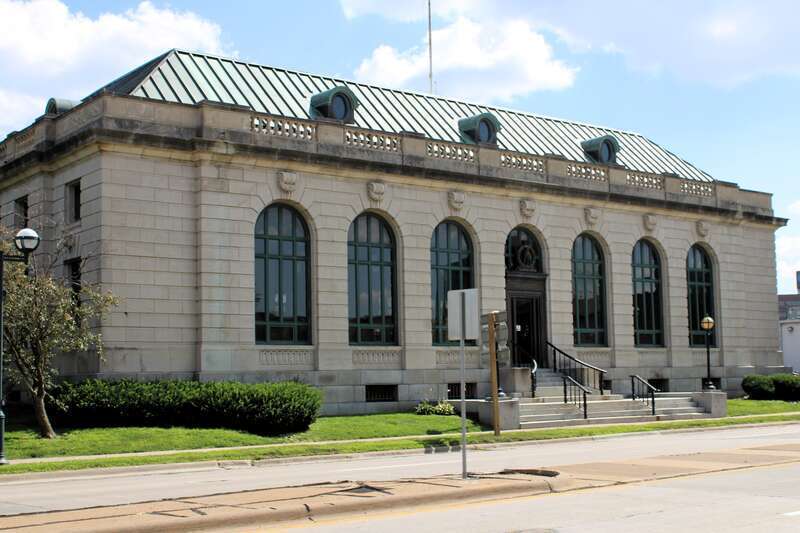 The former post office in Downtown Moline, Illinois.