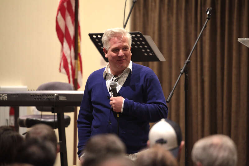Glenn Beck speaking with attendees at an event titled &quot;An Evening Devotional on the U.S. Constitution&quot; in Mesa, Arizona. Please attribute to Gage Skidmore if used elsewhere.