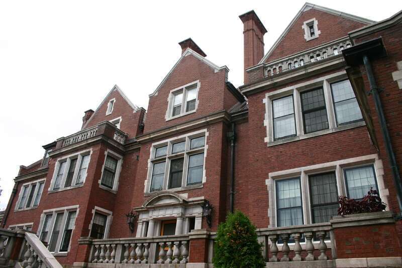 Glensheen Mansion
Glensheen Historic Estate museum

Duluth, Minnesota, USA