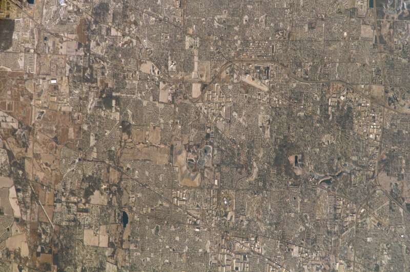 View of Illinois taken during ISS Expedition 16.