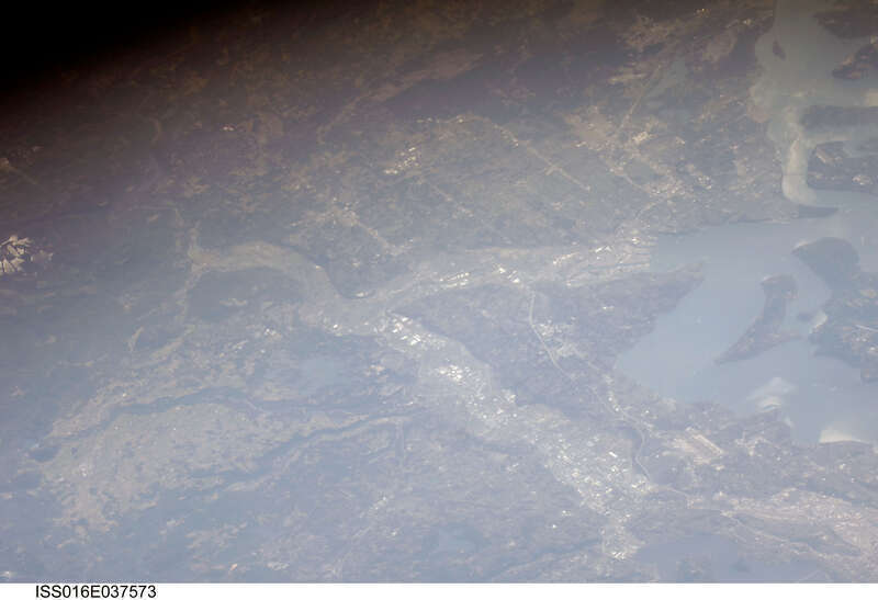 View of Washington taken during ISS Expedition 16.