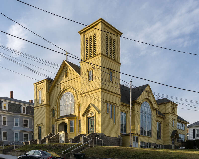 Iglesia de Dios, 570 Center Street, Fall River MA