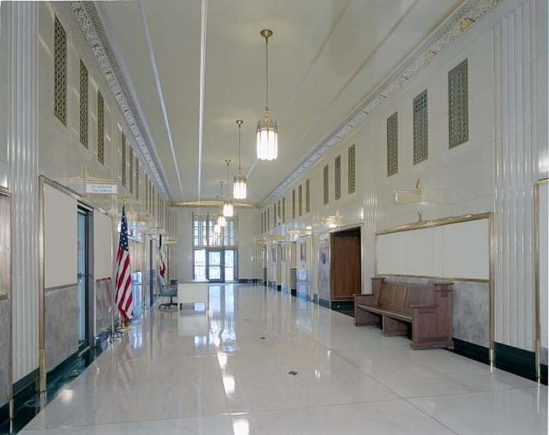 The main floor lobby of the United States Courthouse in Sioux City, Iowa.