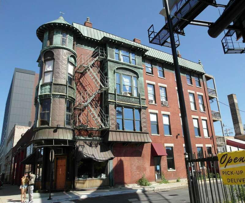 The La Lucé Building in Chicago's Near West Side (originally a Schlitz tied house) at 1393 W. Lake Street in Chicago's Near West Side.