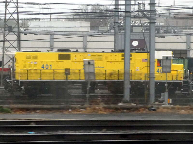 Metro-North Railroad locomotive #401 in Stamford Yard in March 2022