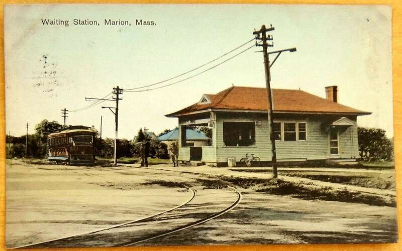 Divided back postcard of a streetcar waiting station in Marion, postmarked 1910