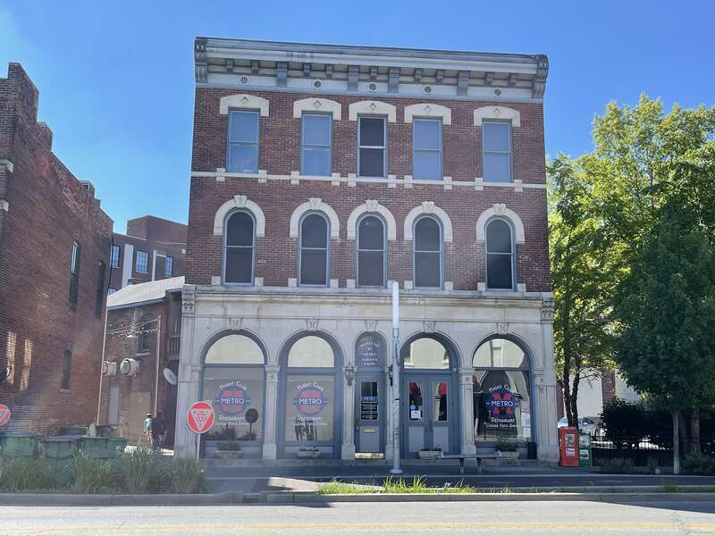 Metro Nightclub &amp;amp; Restaurant