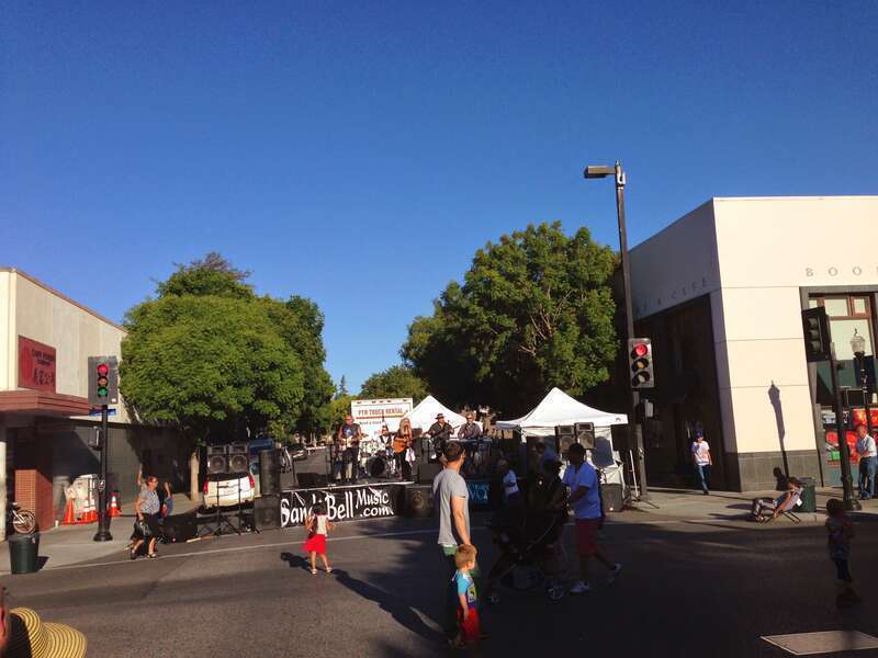 Streets and buildings in Mountain View, California