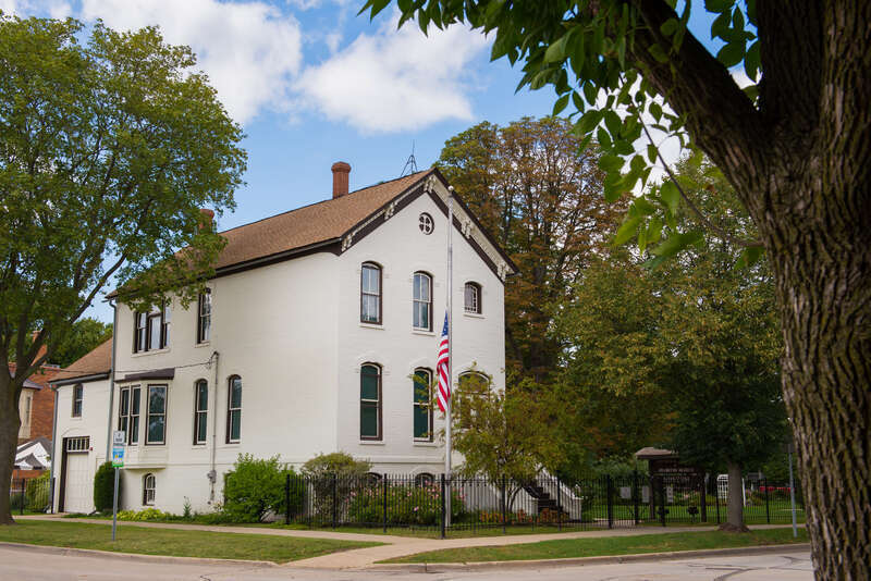Muller House, 500 N. Vail Avenue, Arlington Heights, Cook County, Illinois
