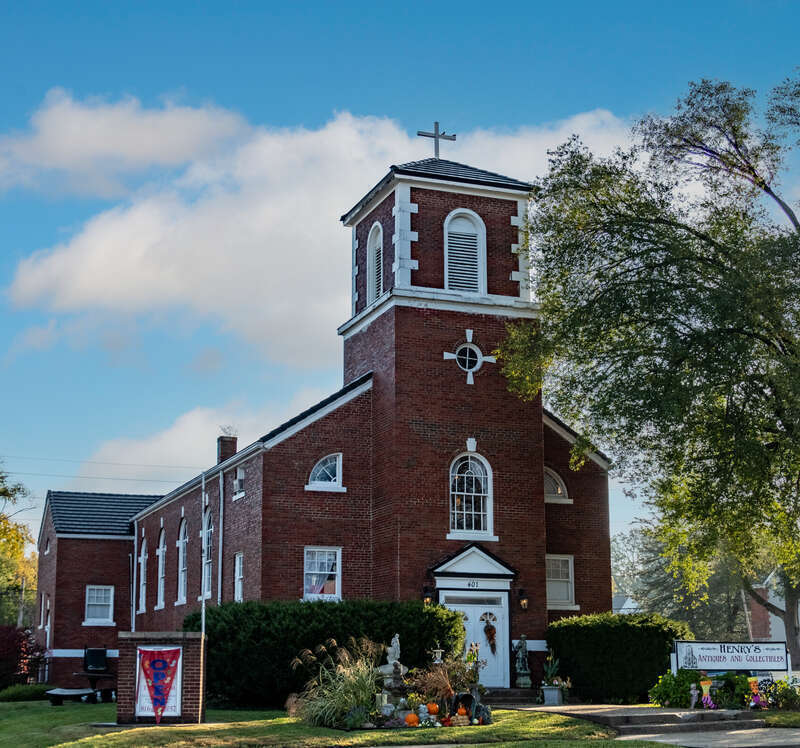 Lee's Summit Christian Church Building
Applicable Criteria:ARCHITECTURE/ENGINEERING
Architectural Styles:COLONIAL REVIVAL
Architects: Drotts, Phillip T.
Williams, Thomas A.
Areas Of Significance:ARCHITECTURE
Periods Of