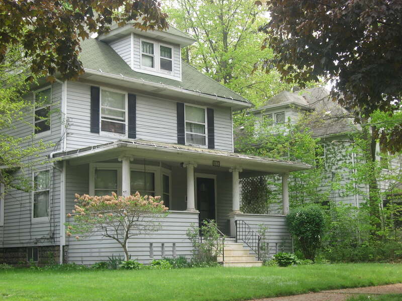 Houses at 115 and 119 Oakdale Avenue in Akron, Ohio, United States.  This block is part of the Hall Park Allotment Historic District, a historic district that is listed on the National Register of Historic Places.