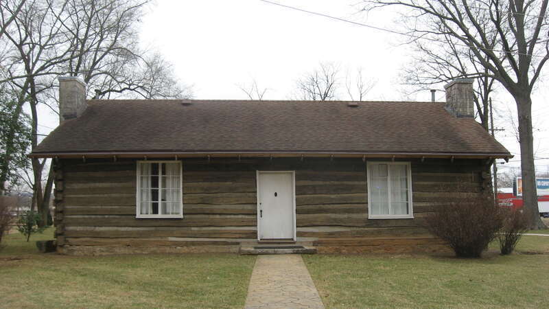 Front of the Pioneer Log Cabin on the campus of Western Kentucky University in Bowling Green, Kentucky, United States.  Built in 1939 by Works Progress Administration workers, it is listed on the National Register of Historic Places.