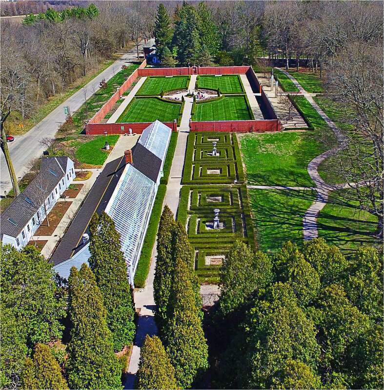 Aerial photographs using DJI Phantom 3 pro camera drone. In collaboration with Joseph Norton.