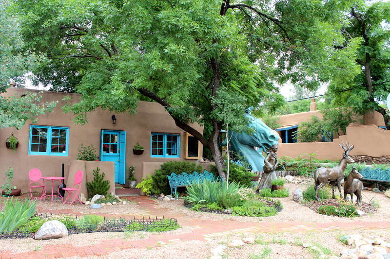Ronnie Layden Fine Art Gallery, 901 Canyon Rd,  Santa Fe, NM, USA