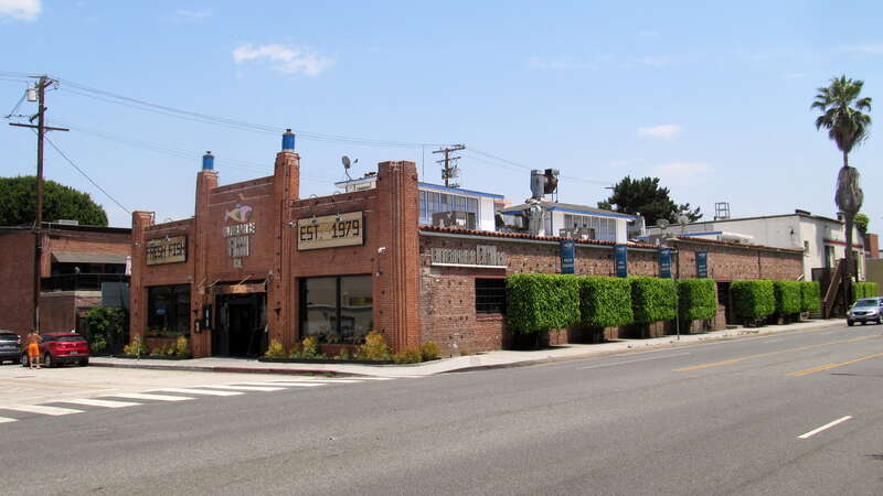 The former Santa Monica transfer station in July 2017. The building served as a transfer point between the standard-gauge and narrow-gauge streetcar lines in the area.