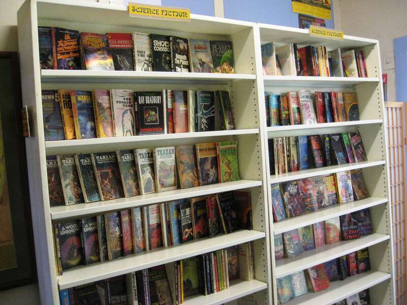 A quality small. secondhand bookshop.
12 N Leroux St

sw2 354