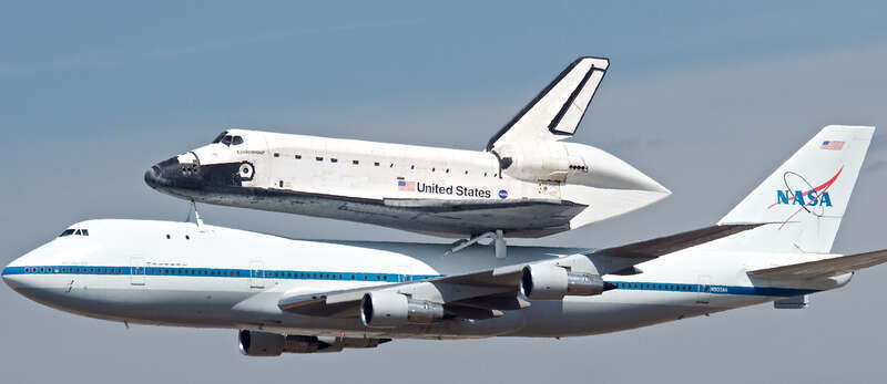 This was actually about 10-15 minutes before the landing, as it flew by closely 3 times (and further 3 or 4 more times)

Uploaded from the Time &amp;amp; Place Flickr group.