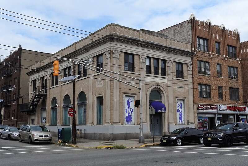 Looking north across JFK Boulevard at cheerleader school
