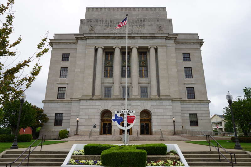 The United States Post Office and Courthouse in Texarkana, Arkansas, and Texarkana, Texas (United States).