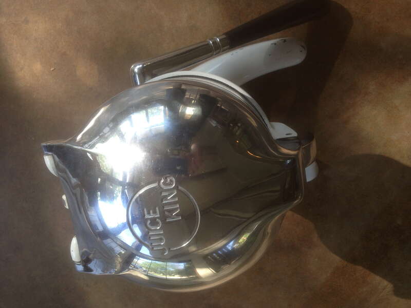 Top view of Juice King model JK-40 showing Juice King logo.