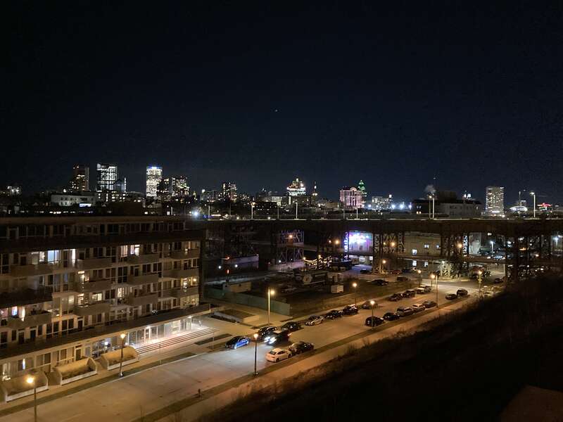 A view of the city skyline from Kadish Park in Milwaukee, Wisconsin (United States).