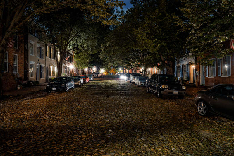 More pictures from last night's photo excursion in Old Town, Alexandria.