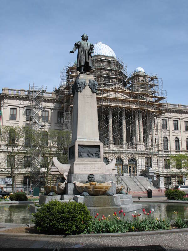 Statue of Christopher Columbus in  Montgomery Street-Columbus Circle Historic District