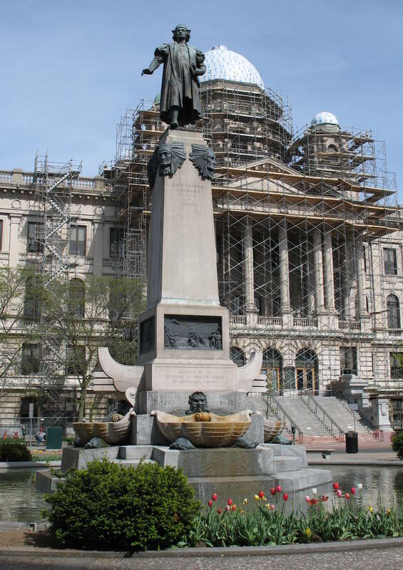 Statue of Christopher Columbus in Montgomery Street-Columbus Circle Historic District