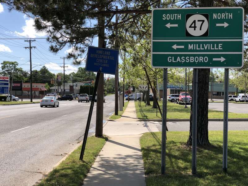 View west along Cumberland County Route 540 (Park Avenue) at New Jersey State Route 47 (Delsea Drive) in Vineland, Cumberland County, New Jersey