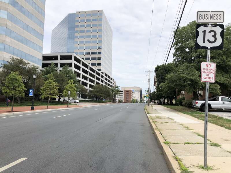 View north along U.S. Route 13 Business (Walnut Street) at Delaware State Route 48 westbound (2nd Street) in Wilmington, New Castle County, Delaware